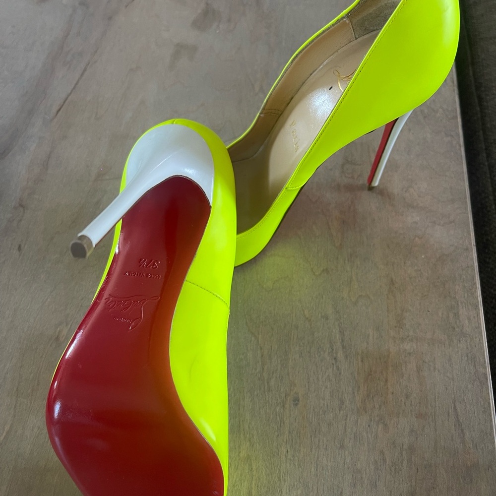 NEW Christian Louboutin Neon Yellow Pumps
